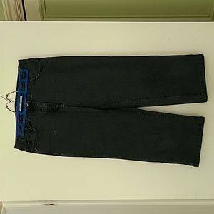 Women's denim capris
